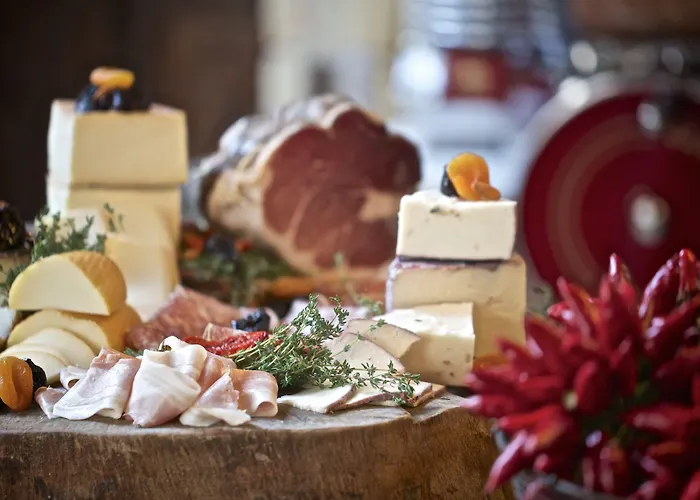 Hotel Dimora Storica Torre Del Parco 1419 4*