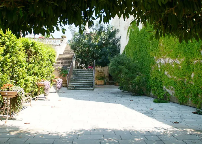 Hotel Dimora Storica Torre Del Parco 1419 Lecce