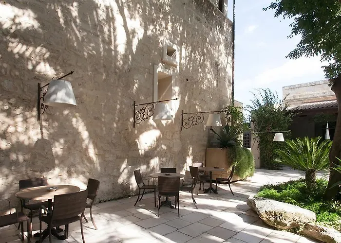 Dimora Storica Torre Del Parco 1419 4* Lecce